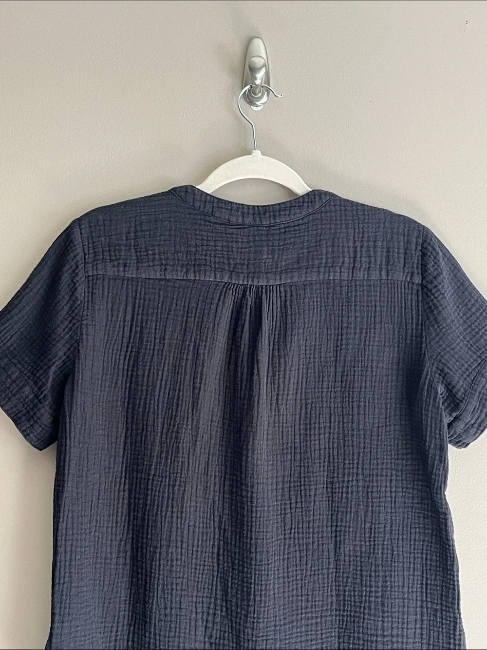J Crew V-neck Double-Gauze Popover black Top size small